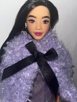 Barbie Asiatka
