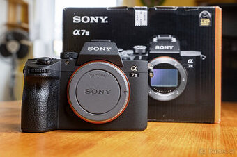 SONY A7 III