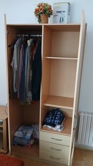 Skříň a obývací stěna. - 1