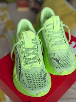 Nové běžecké boty Puma MagMax (vel. 40)