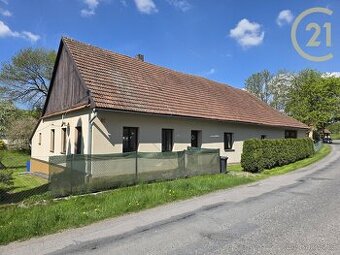 RD/chalupa 2+1 Stašov, velká zahrada s potokem, veranda, ...