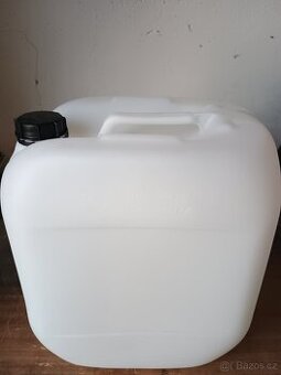 Plastový kanystr 30 litrů