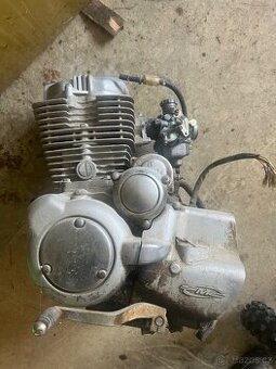Motor čtyřkolka , pitbike