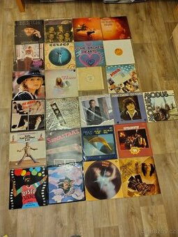 Sbírka 25 LP desek - české i zahraniční