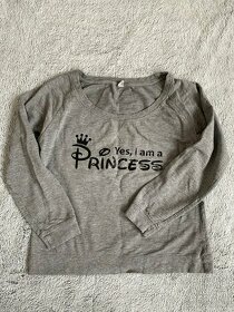 Málo nošená šedá mikina Princess