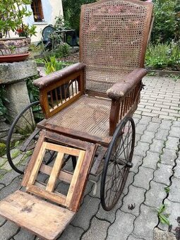 Histoicky invalidni vozik