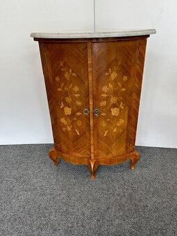 Rohová skříňka okolo roku 1900 - originál.