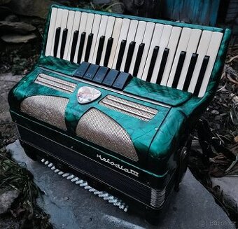 Akordeon Harmonika Lignatone Melodia III