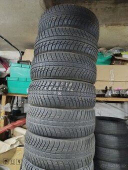 235/55 R18 104H XL Nokian