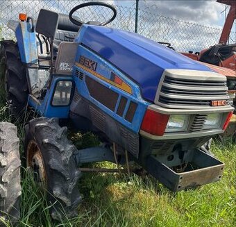 TRAKTOR ISEKI