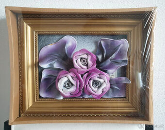 Originální plastický obraz fialové růže koženka
