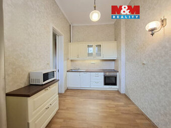 Pronájem bytu 4+1, 105 m², Karlovy Vary, ul. Varšavská