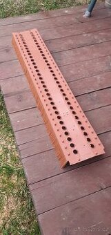 Větrací pás hřebene