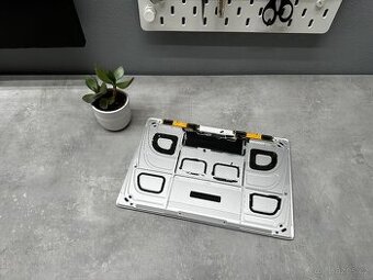 Apple Macbook 12" - zadní kryt stříbrný