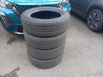 Good Year 215/60 R17 96H SUV sada letních pneu