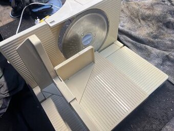 Kráječ na chleba AEG retro