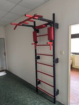 Prodám žebřiny s odnímatelnou dvojitou hrazdou