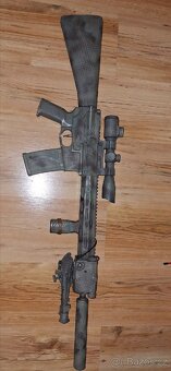 AEG AR15 full upgrade+ příslušenství