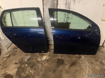 Pravé přední a zadní dveře VW Golf VI hatchback,hezky