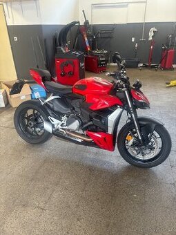 Ducati Streetfighter V2