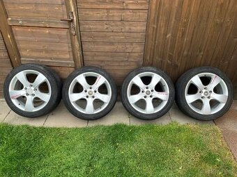 Prodám ALU disky Škoda 5x112 7Jx17 ET54, letní pneu