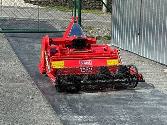Zakladač trávníků za traktor SB