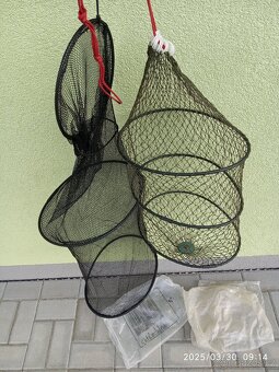 starší rybářské vybavení