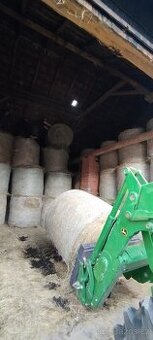 Prodám loňské seno průměr balíku 120. - 1