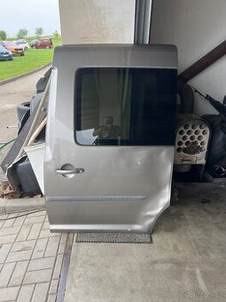 Vw caddy 2k5 levé zadní dveře