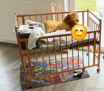 DARUJI dětskou postýlku