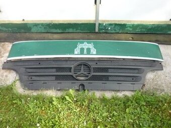 MB Atego - maska