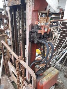 Prodám hydraulický zvedák