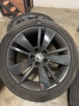 Alu kola Škoda ZENITH 8Jx18 ET44 + pneu