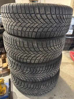 Zimní Bridgestone 215/60 R16