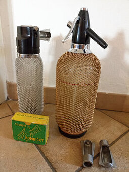 Sifonová lahev a lahev na šlehačku retro