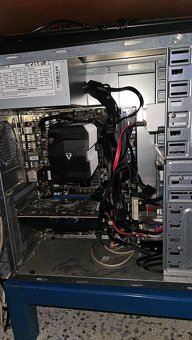 spolehlivé, plně funkční firemní počítače