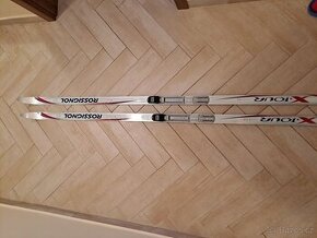 Běžecké lyže Rossignol venture