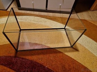 Skleněné terárium + vybavení pro mazličky