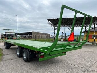 Traktorový přepravník balíků PRONAR T026 ihned k odběru