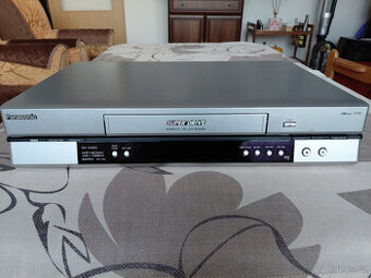 Videopřehrávač VHS PANASONIC NV-HV60EP-S