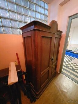 Starožitné skříně