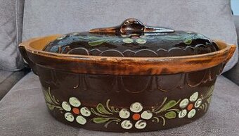 Stará hliněná zapékací mísa