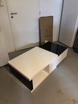 Konferenční stolek