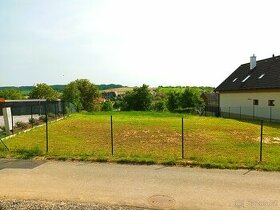 Stavební pozemek Zlín Tečovice 1364 m2 i pro dvojdům - 1