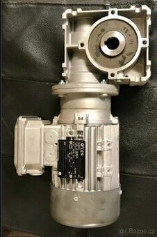 Mám na prodej ...elektromotory s šnekovou převodovkou