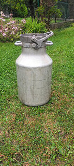 MLÉKÁRENSKÁ KONEV