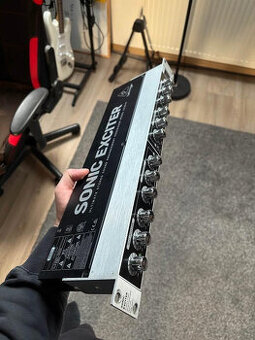 Behringer Sonic exciter sx3040 v2