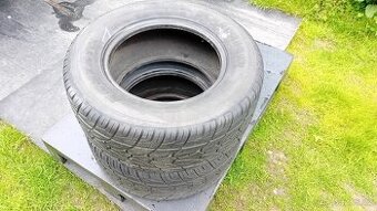 Prodám pneu 255/60R15 Kumho Ecsta STX