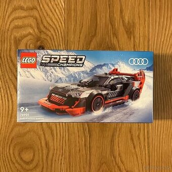 LEGO Speed 76921 Závodní auto Audi S1 e-tron