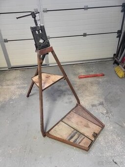 Instalatérský svěrák PIONÝR-1